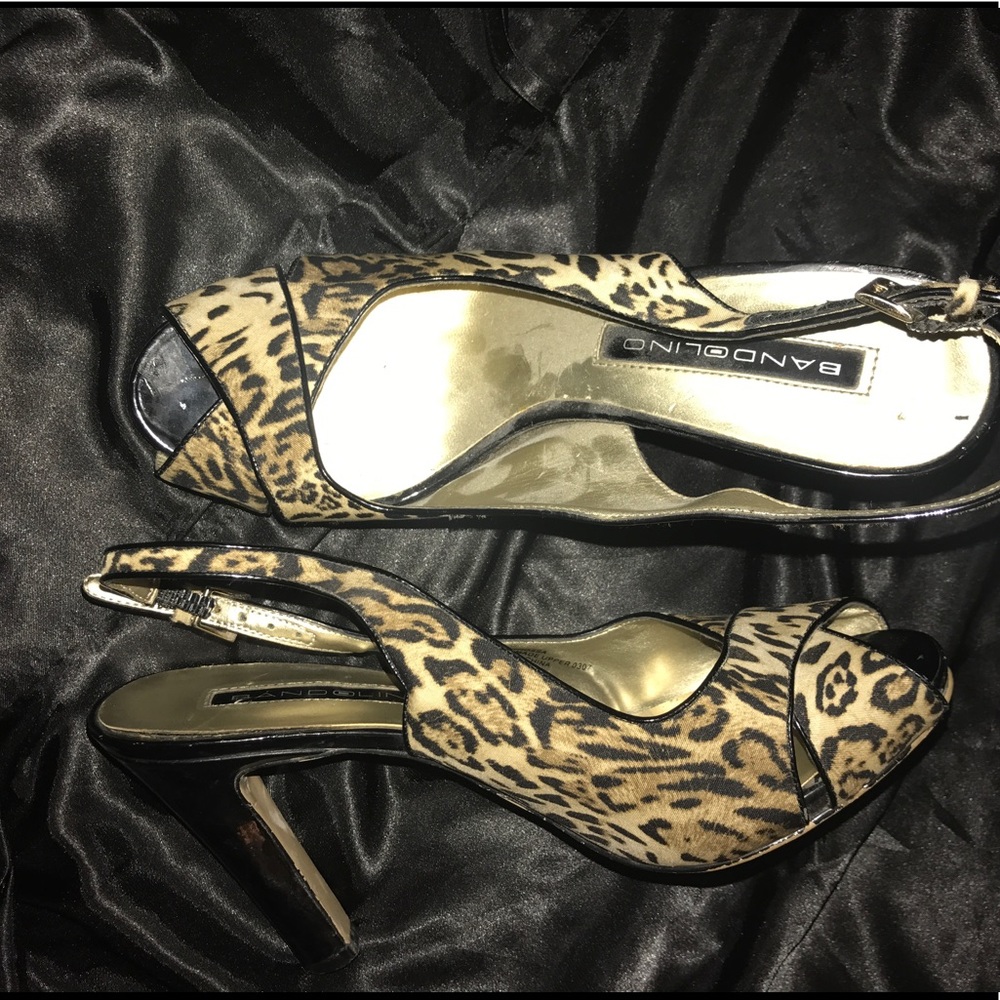 Bandolino Cheetah print heels